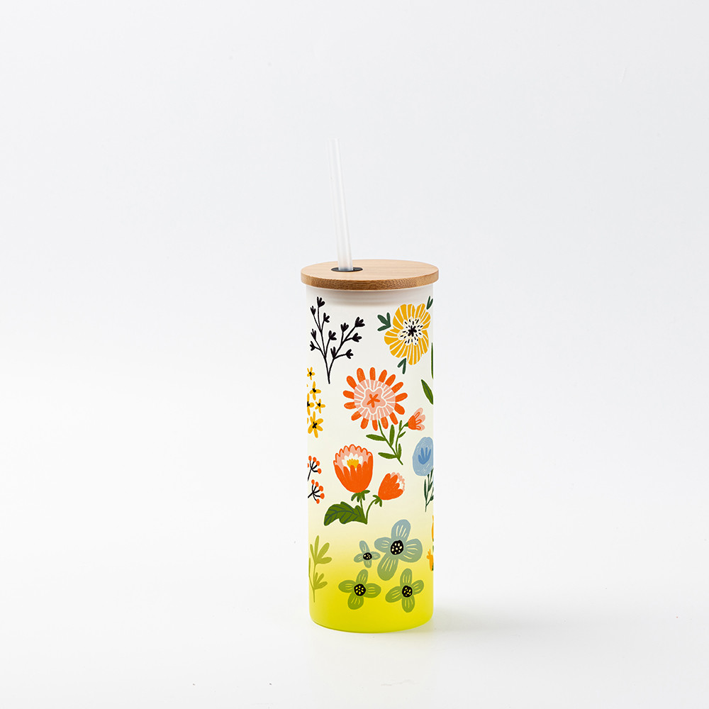 Gobelet fin en verre de 17 oz/500 ml avec couvercle en paille et en bambou (givré, dégradé jaune citron)