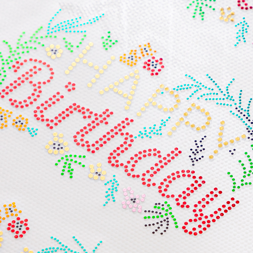 Feuille de transfert en faux strass (Joyeux anniversaire, 9,5 x 6 cm) 5 feuilles/paquet