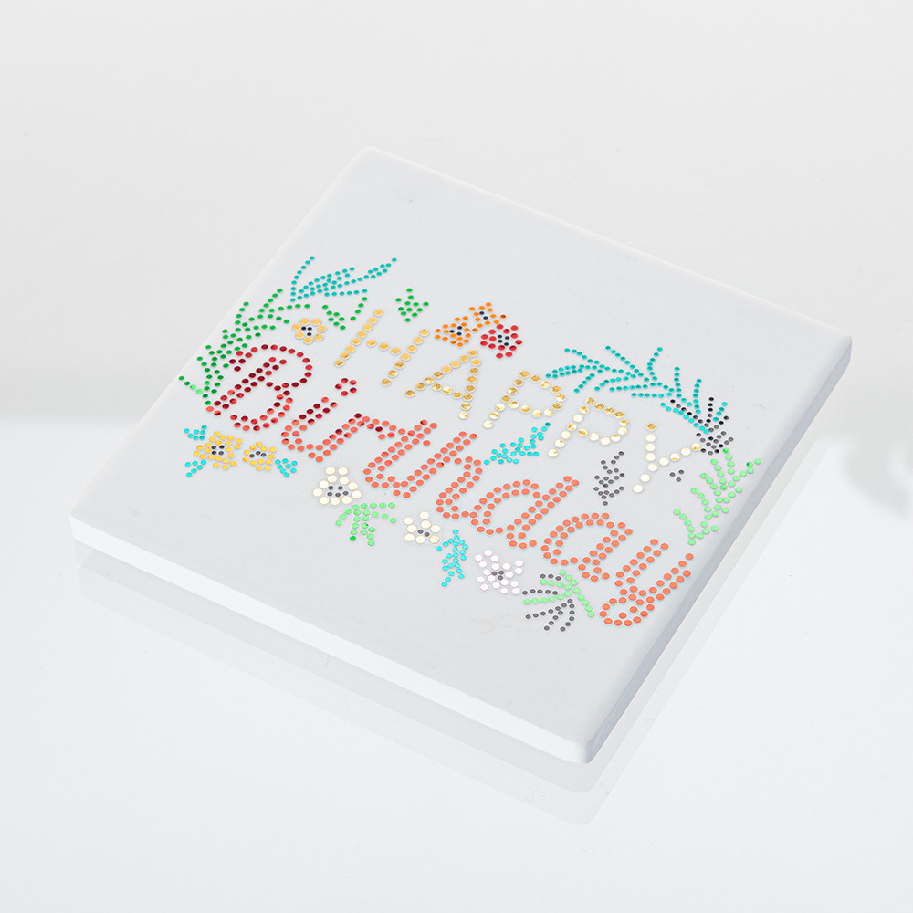 Feuille de transfert en faux strass (Joyeux anniversaire, 9,5 x 6 cm) 5 feuilles/paquet