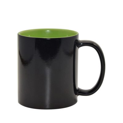 Tasse noire à couleur changeante de 11oz (couleur intérieure)-vert clair