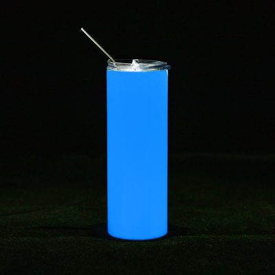 Gobelet SS 20oz/600ml avec paille et couvercle (brille dans le noir, blanc à bleu)