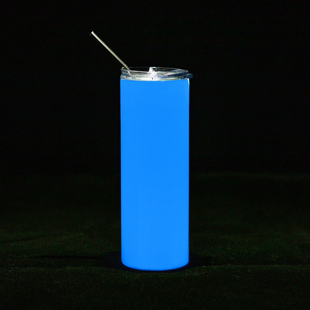 Gobelet SS 20oz/600ml avec paille et couvercle (brille dans le noir, blanc à bleu)